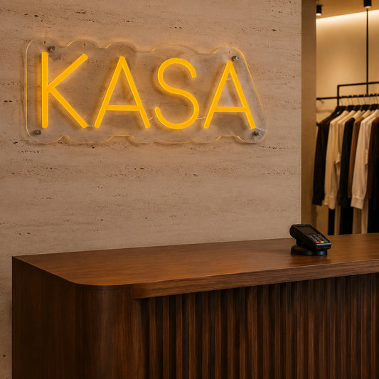 Mağaza kasası üzerinde KASA yazılı neon LED tabela